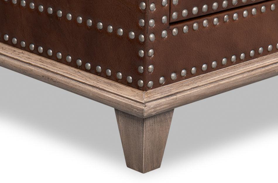 Table basse espagnole recouverte de cuir