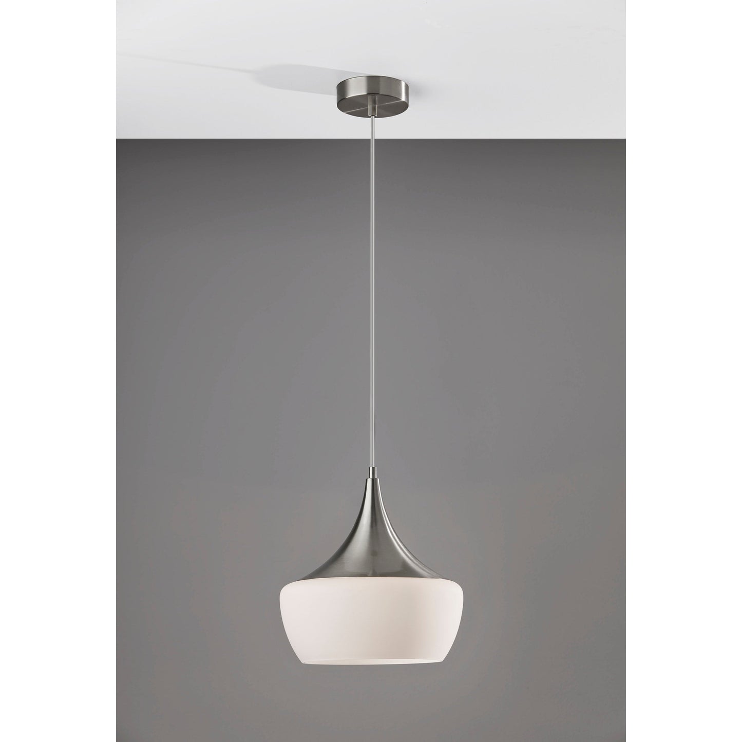 Lampe suspendue Eliza noire ou acier Adesso