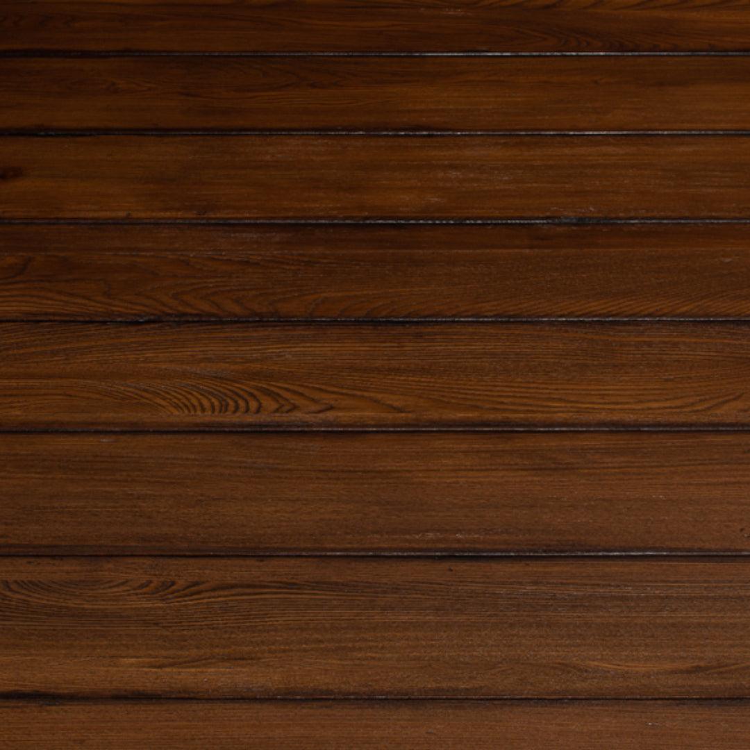 Table basse festonnée en bois de planche