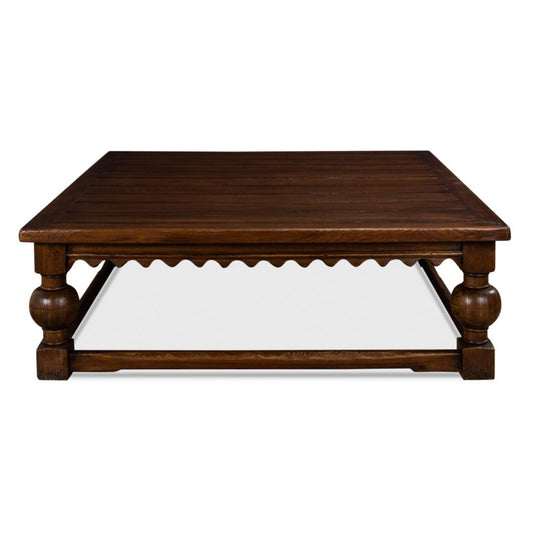 Table basse festonnée en bois de planche