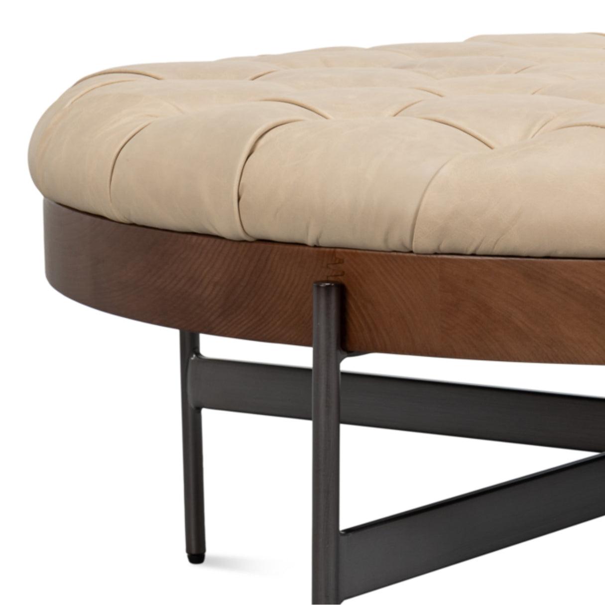 Pouf touffeté rustique en cuir pleine fleur