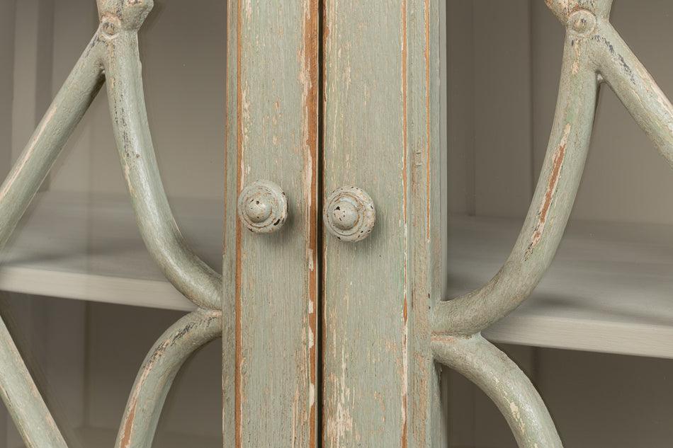Buffet de ferme antique en sauge