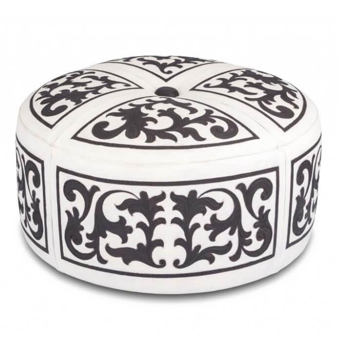 Pouf baroque rond en cuir à volutes