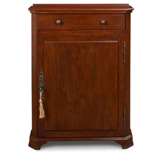 Armoire d'entrée classique de style campagnard français