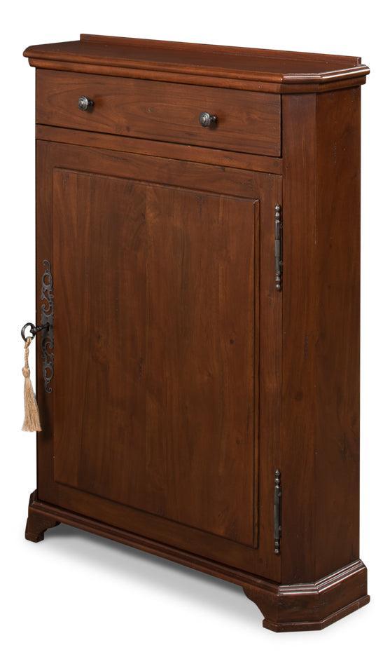 Armoire d'entrée classique de style campagnard français