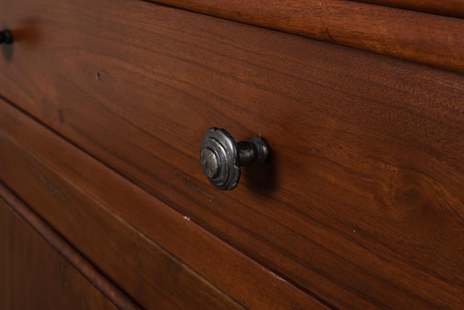 Armoire d'entrée classique de style campagnard français