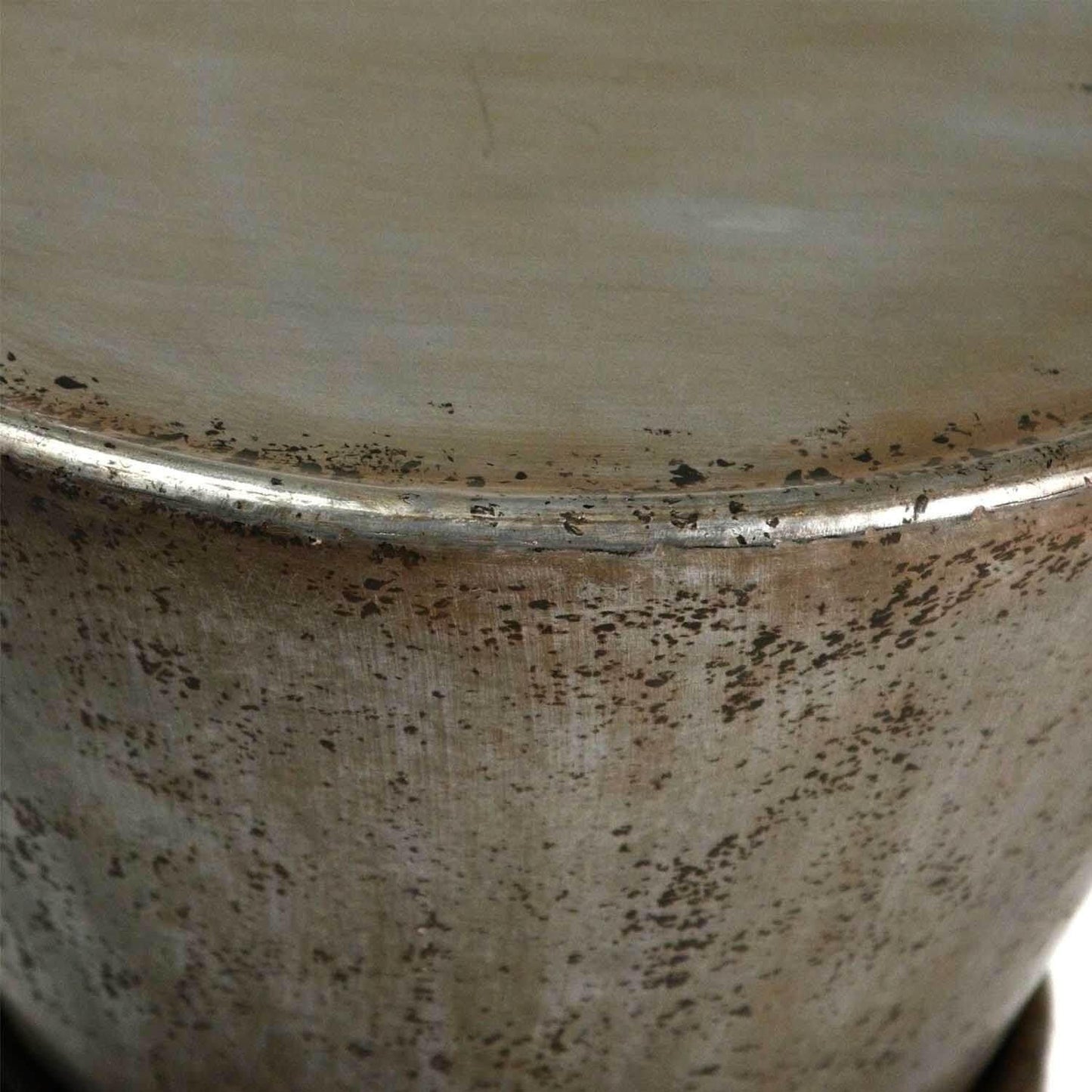 Tabouret en fer galvanisé