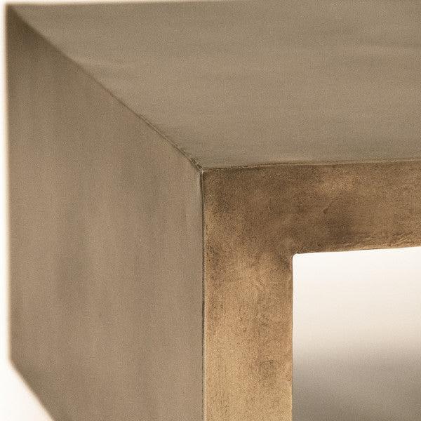 Table basse en fer doré et glamour