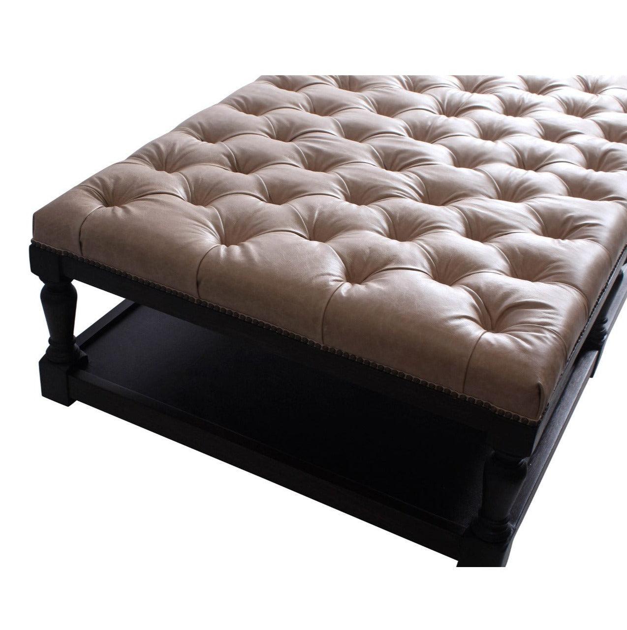Pouf en cuir capitonné Kingston