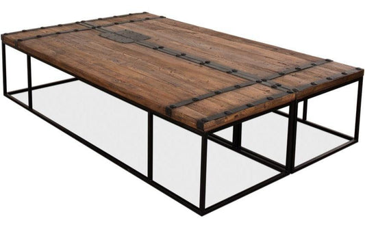Grande table basse en bois avec portes de château