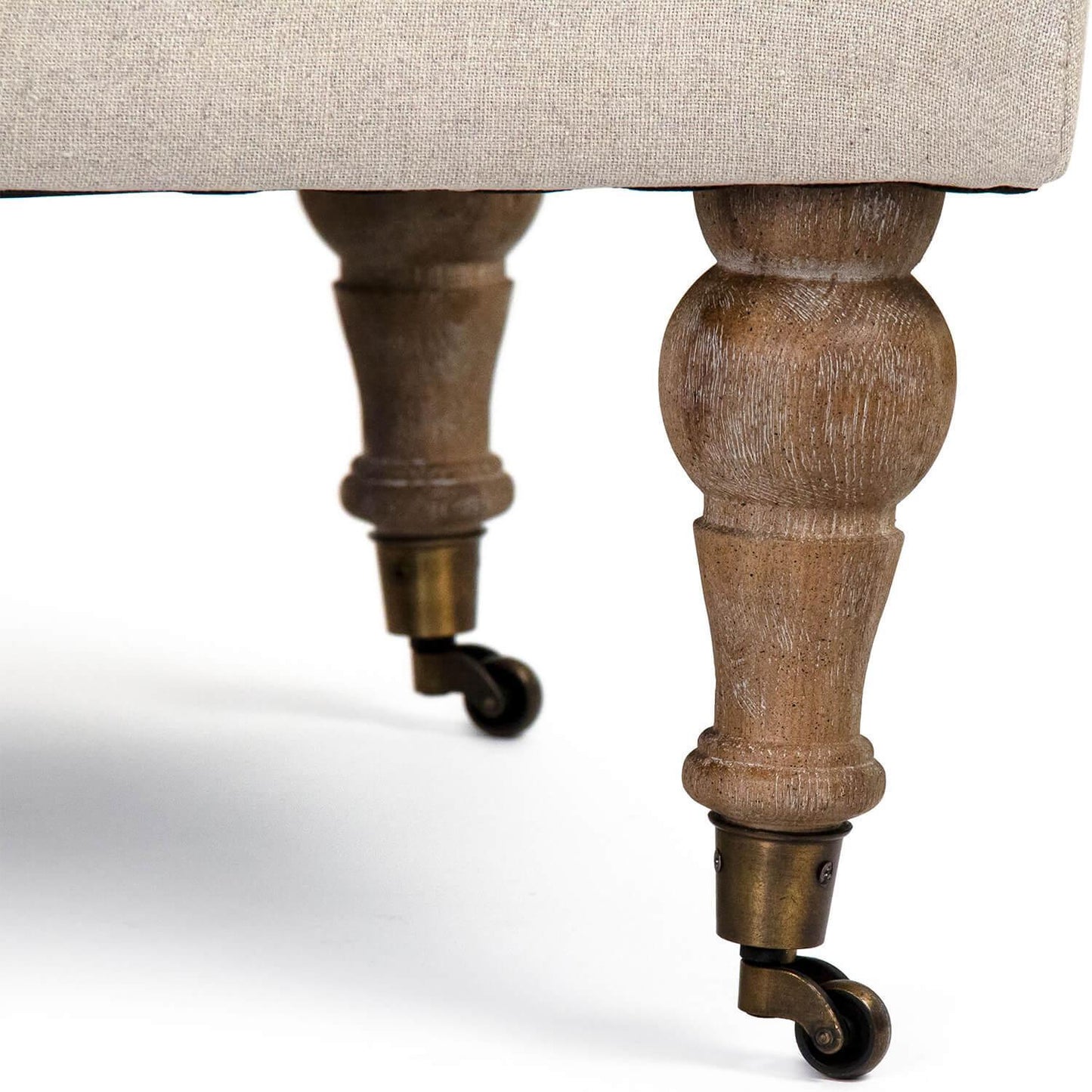 Pouf Royal Maison en chêne touffeté