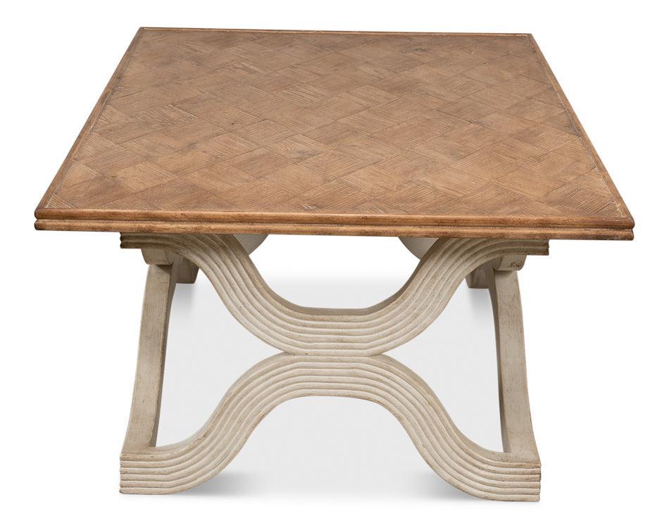 Table basse à base ondulée et plateau en bois