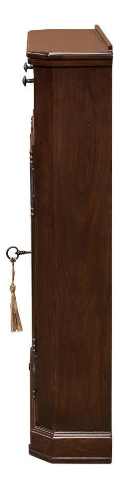 Armoire d'entrée de style campagnard français en noyer chaleureux
