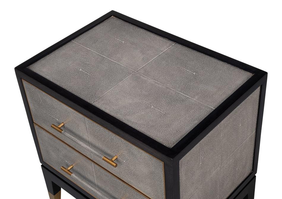 Table de chevet recouverte de cuir gris antique