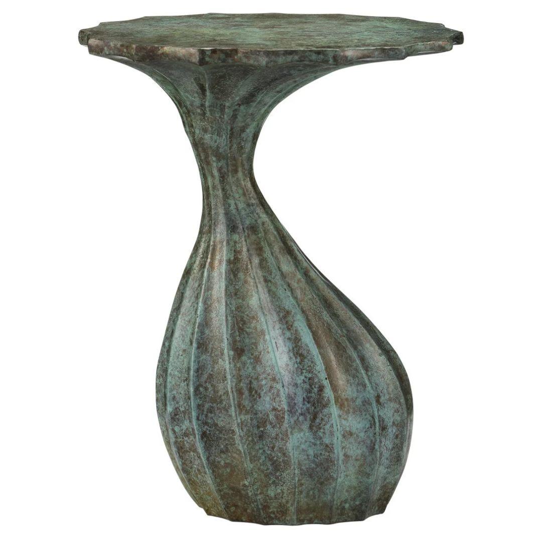 Table d'appoint artisanale vert-de-gris