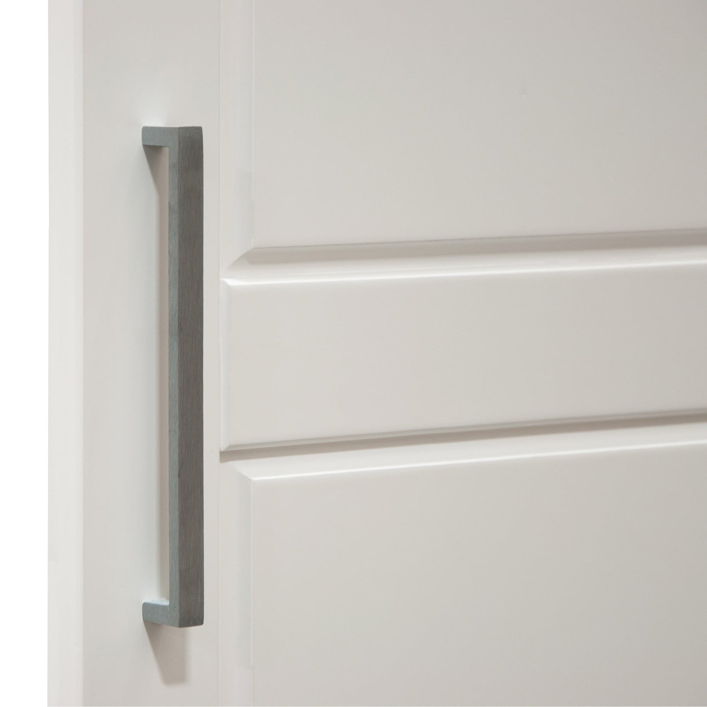 Armoire penderie 3 portes Cosmo 100 % bois massif de Palace Imports avec portes en bois massif ou en miroir