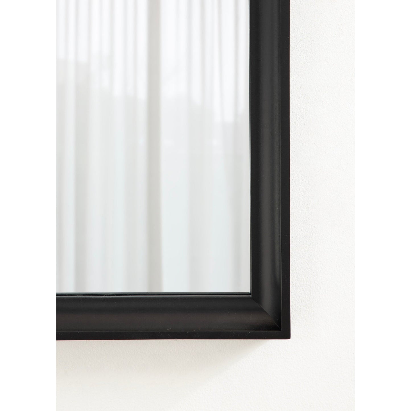 Miroir mural en bois Arch de Kate et Laurel Hatherleigh