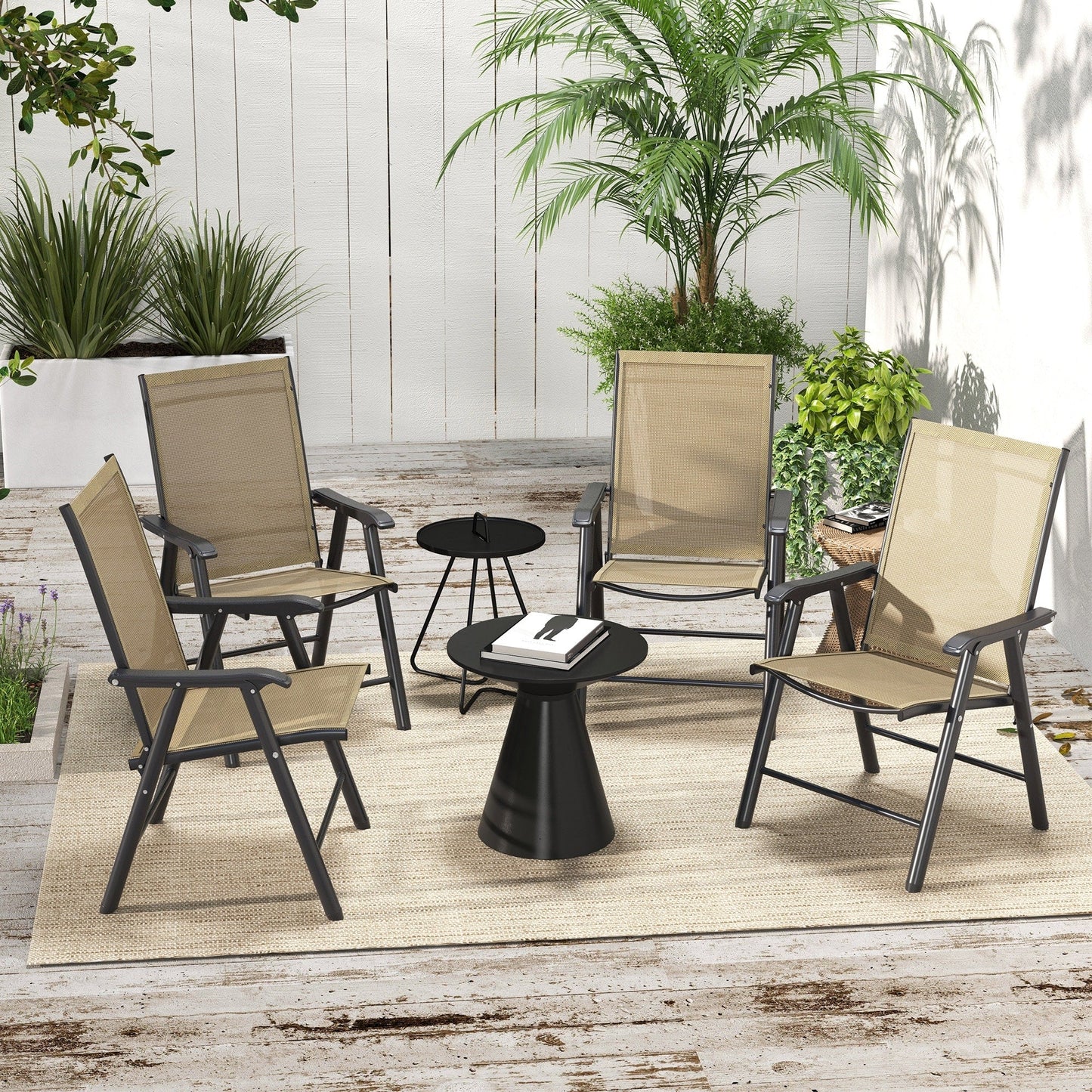 Ensemble de 4 chaises de patio pliantes Outsunny au design simple et chic, confortables pour la terrasse, le jardin, la cour et les voyages