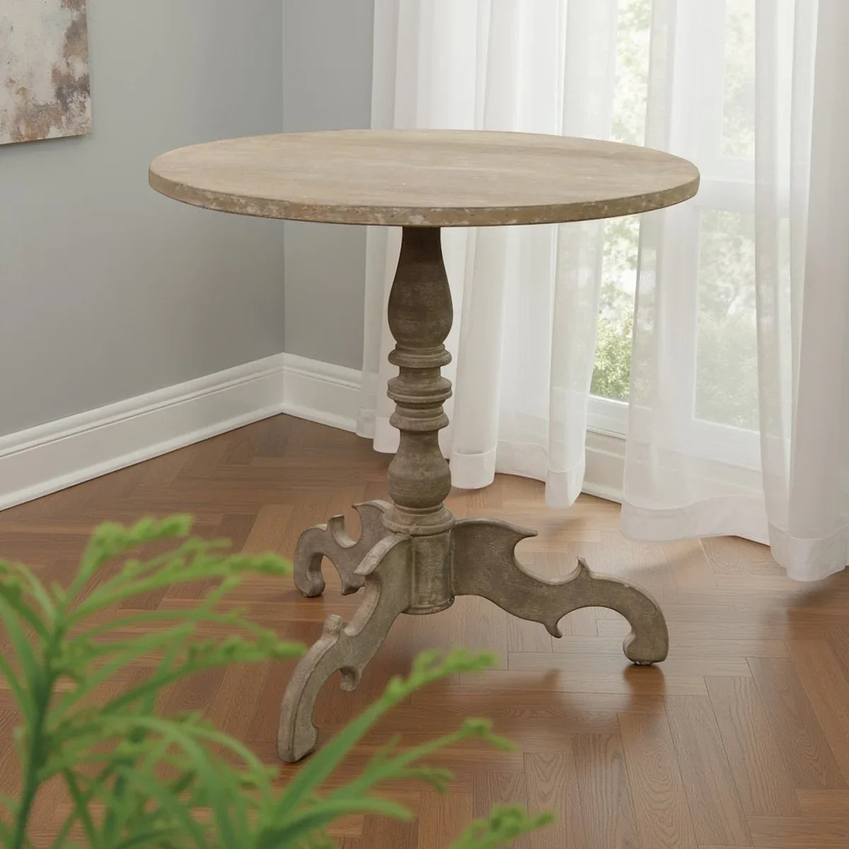 Table d'appoint à piédestal sculptée française