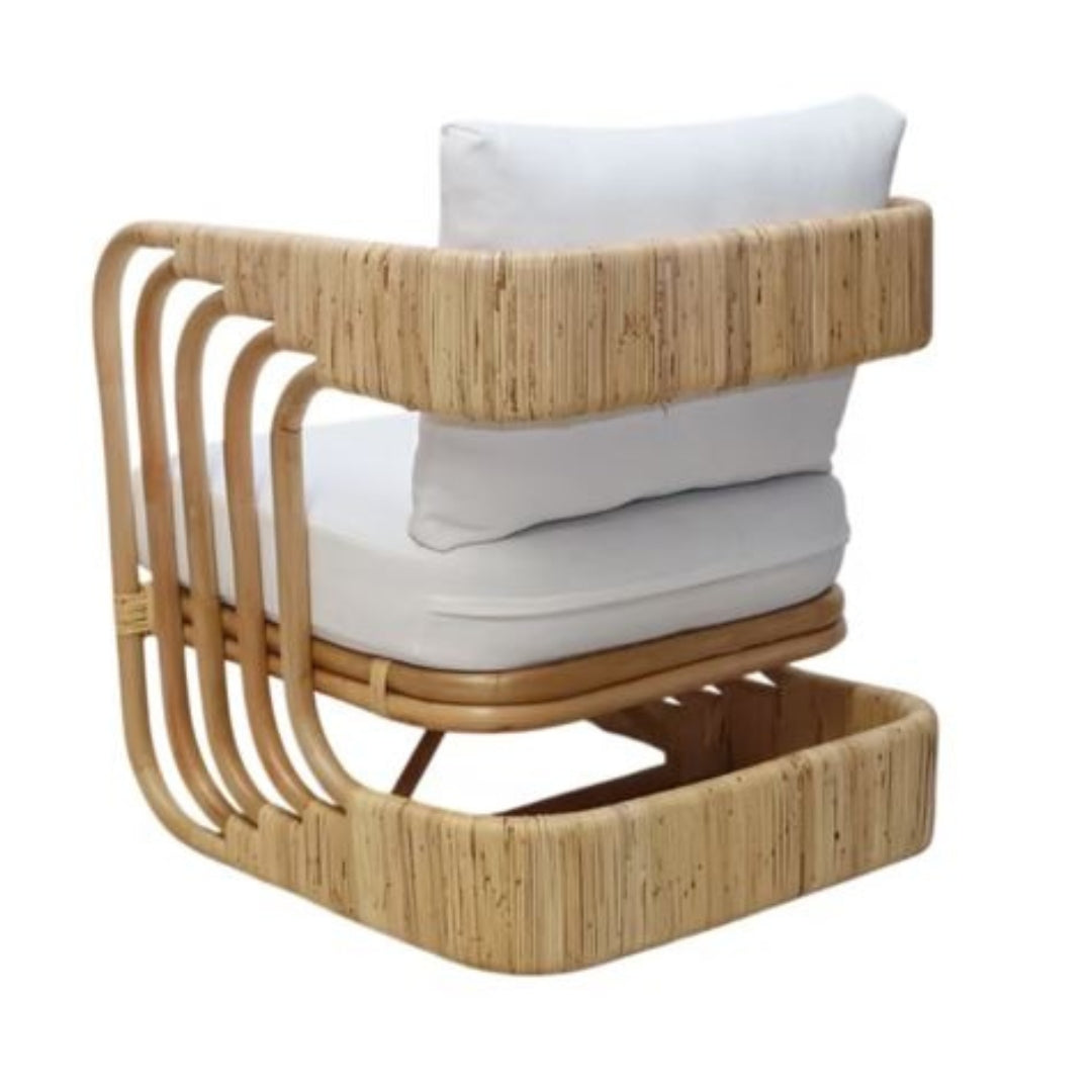 Chaise longue sculpturale en rotin