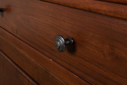 Armoire d'entrée classique de style campagnard français