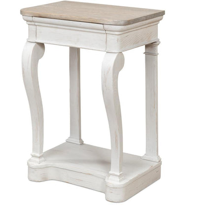 Table de chevet à pieds cabriole français