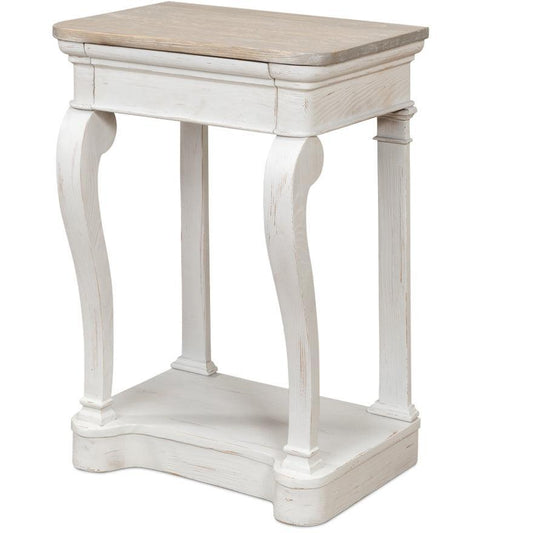 Table de chevet à pieds cabriole français