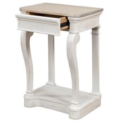 Table de chevet à pieds cabriole français