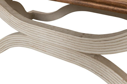 Table basse à base ondulée et plateau en bois